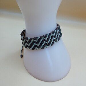 Unisex Woven Macramé Thread Bracelet Peruvian Crafts Design Patterns